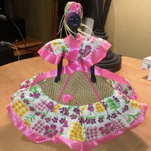 Stunning Doll/Barbie - Picture 3 of 11